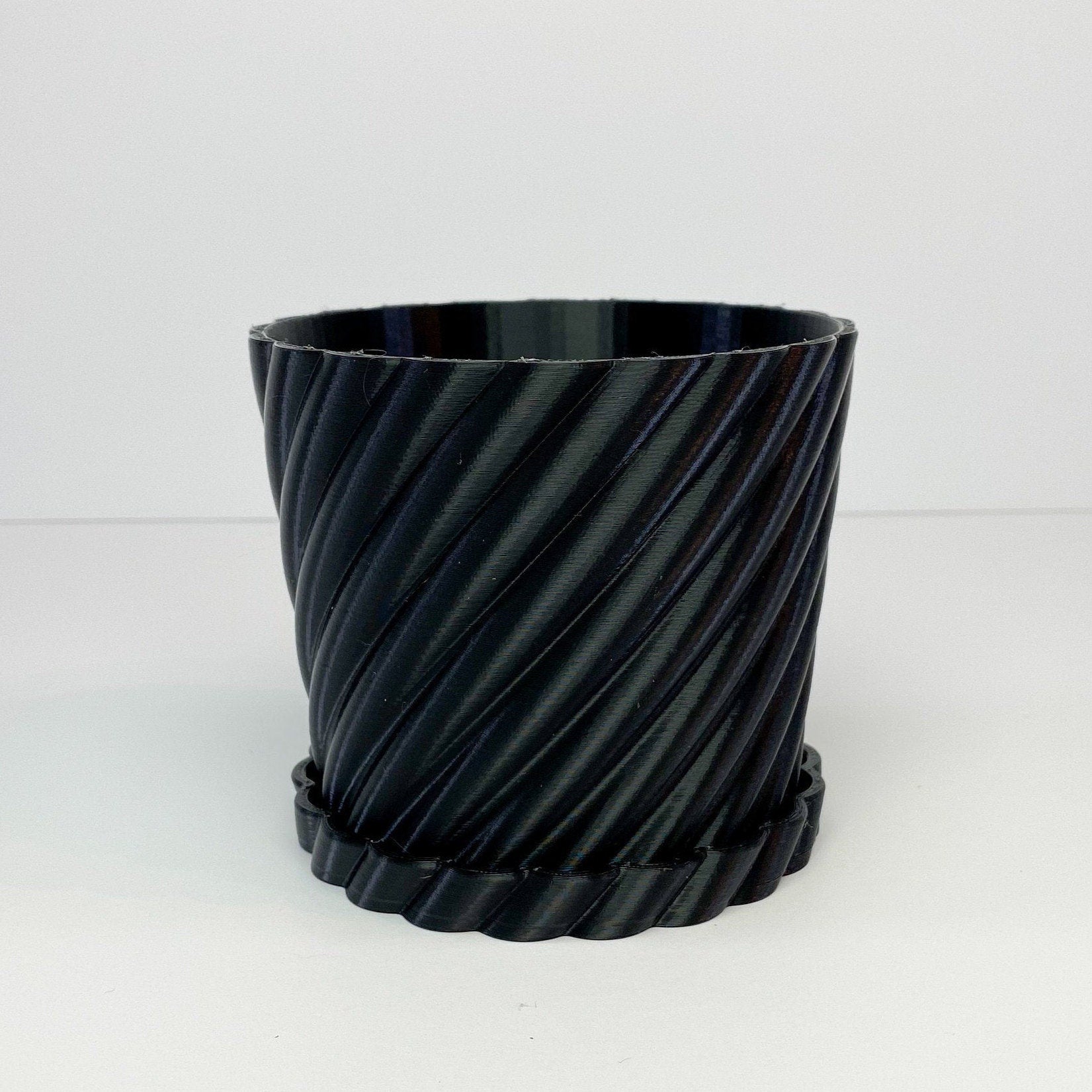 Wave Twist Pot